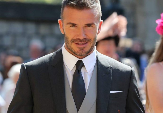 David Beckham mami uzdahe na kraljevskom vjenčanju: Društvene mreže preplavljene njegovim fotografijama!