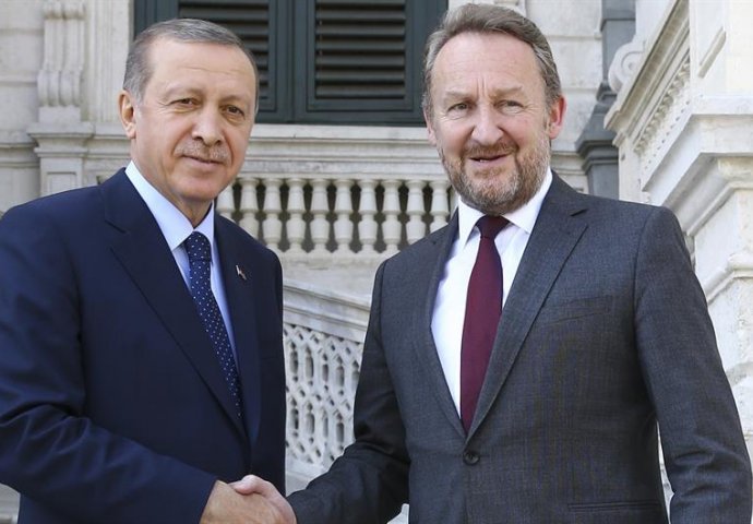 Erdogan sa Bakirom Izetbegovićem stigao do u zgradu Predsjedništva BiH
