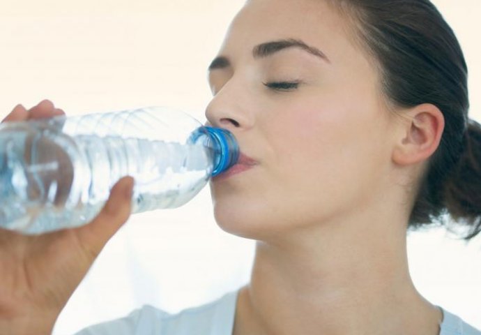 Voda je prirodni lijek za sve bolesti, evo koliko čaša dnevno treba da popijete
