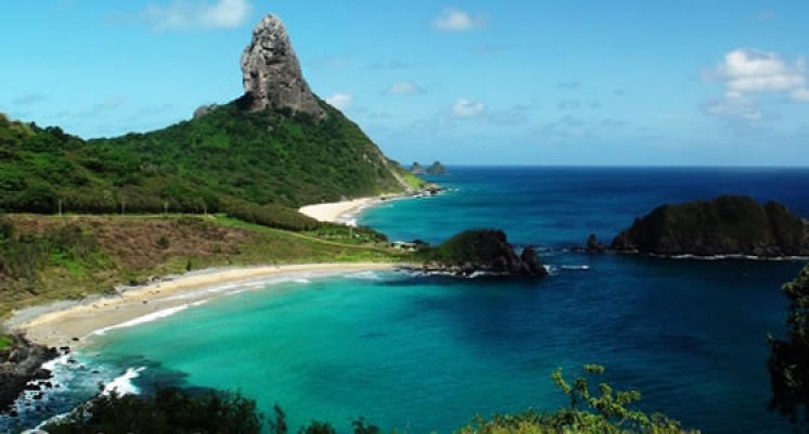 praia-do-meio-beach-fernando-de-noronha