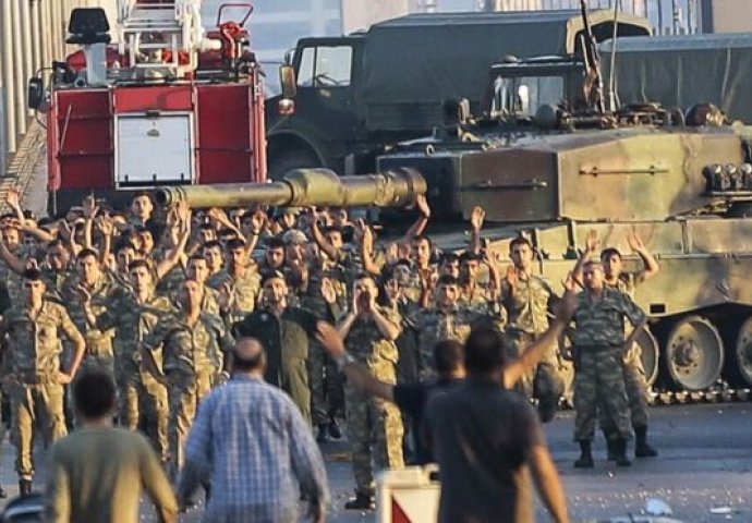 Turska: 104 pripadnika vojske osuđena na doživotni zatvor zbog pokušaja puča