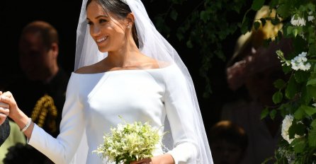 ONA JE BIJESNA I KAŽE DA JE MEGHAN ISKOPIRALA NJENU VJENČANICU: Pogledajte fotografiju i sve će vam biti jasno (FOTO)