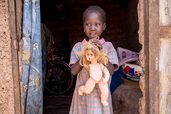rich-poor-kids-favorite-toys-around-world-dollar-street-gapminder-foundation-7-5b03cb4b8573f-880