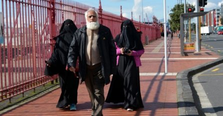 11 SULUDIH ZABRANA ZA ŽENE U SAUDIJSKOJ ARABIJI: Ako slučajno OVO urade, kažnjava ih vjerska policija, kad čujete kako ZABEZEKNUT ĆETE SE