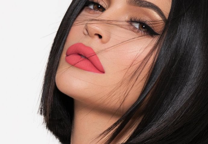 Kylie Jenner obukla haljinu koja vrijedi samo 55 KM: Da li biste vi ovo nosile?