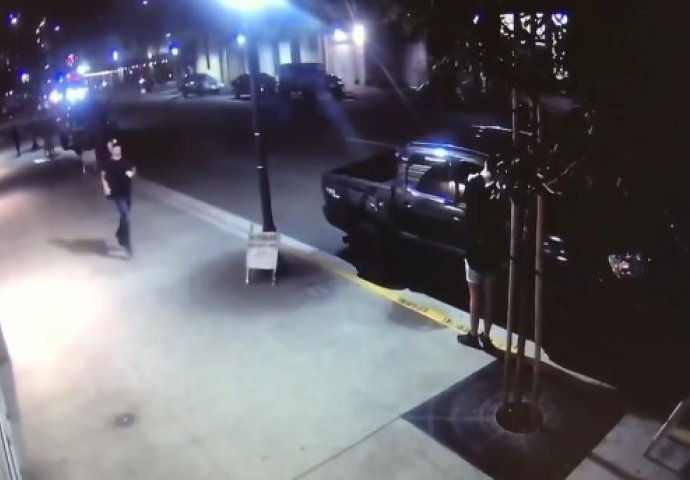 Pijani mladić odlučio je da urinira na parkirani automobil, a onda je naišao vlasnik vozila… 