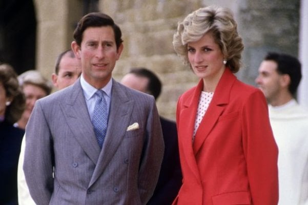 prod-diana-princess-of-wales-and-prince-charles-visit-a-church-in-florence