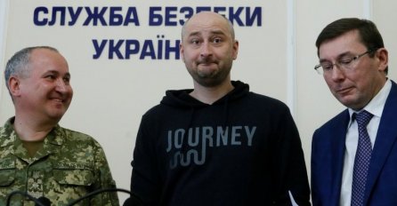 Živ i zdrav: Ruski novinar Arkadij Babčenko pojavio se na konferenciji za novinare