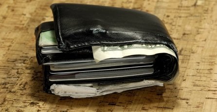 OVAJ BROJ TREBA DA NOSITE U NOVČANIKU ZA PRIVLAČENJE NOVCA: Napišite kod na papir i stavite u pregradu, PARE ĆE SE SAMO GOMILATI