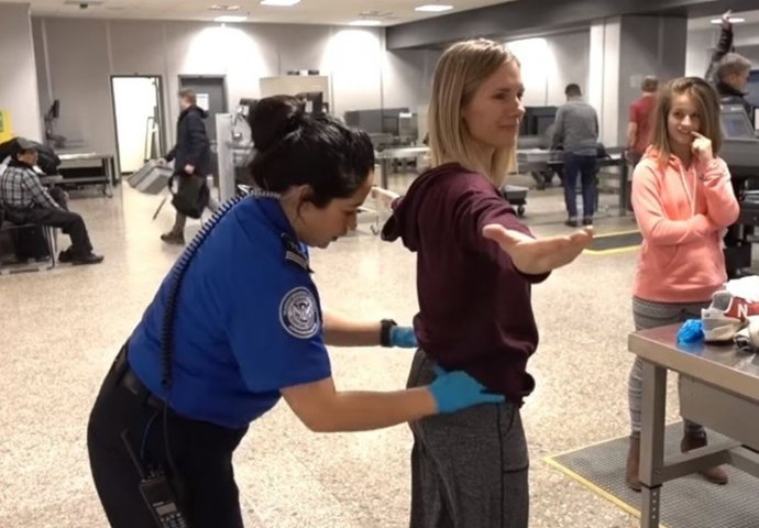 SA AERODROMA SAVJETUJU SVE DJEVOJKE: Prije puta u donji veš stavite kašiku, za to postoji jako dobar razlog!