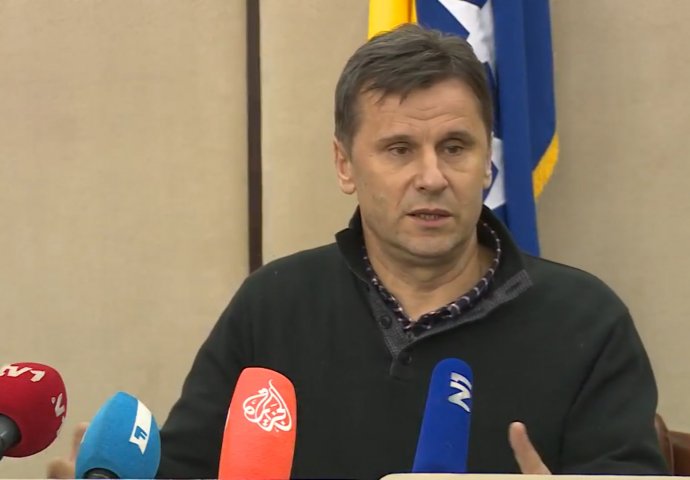 Novalić: Vratili smo 100 miliona KM obaveza Željeznica FBiH