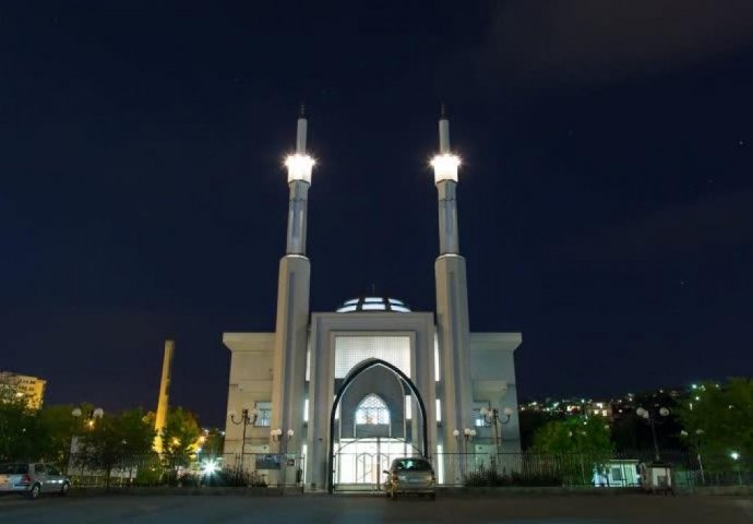 Hutba IZ BiH: Žal i potreba za džamijom u vremenu iskušenja znak čiste vjere