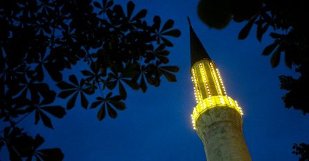 Muslimani širom svijeta sutra obilježavaju Lejletul-kadr: Evo zbog čega je ova noć posebna