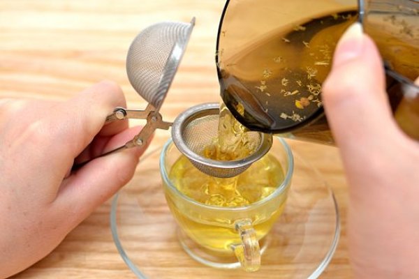 550px-make-chamomile-tea-step-4