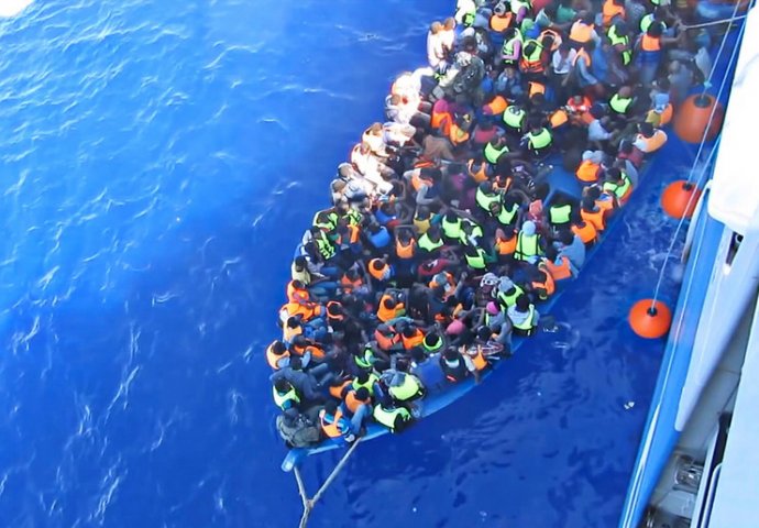 Italija i Malta odbile da prime brod sa migrantima: Imaju hrane za još jedan dan