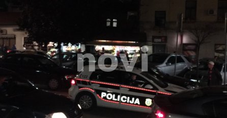 SKANDAL SARAJEVSKE POLICIJE/VJERNICI OGORČENI: "Policija nam svaku večer piše kazne za parking, dok mi u džamiji klanjamo"