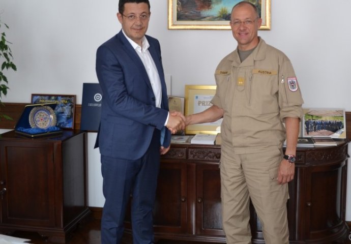 Ministar Čampara primio komandanta EUFOR-a general-majora Martina Dorfera