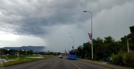 UPALJEN NARANDŽASTI METEOALARM:  Ponovo se očekuje nevrijeme, grmljavina i pljuskovi - evo kada