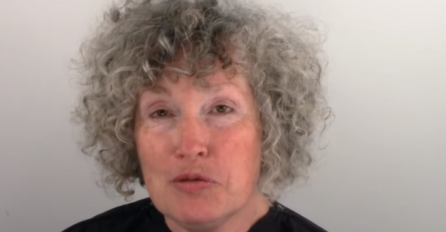 OVO SE ZOVE TRANSFORMACIJA: Žena je došla kod frizera sa zapuštenom sijedom kosom, ovako sada izgleda (VIDEO)