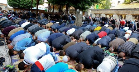 Bajram namaz klanjan širom Bosne i Hercegovine