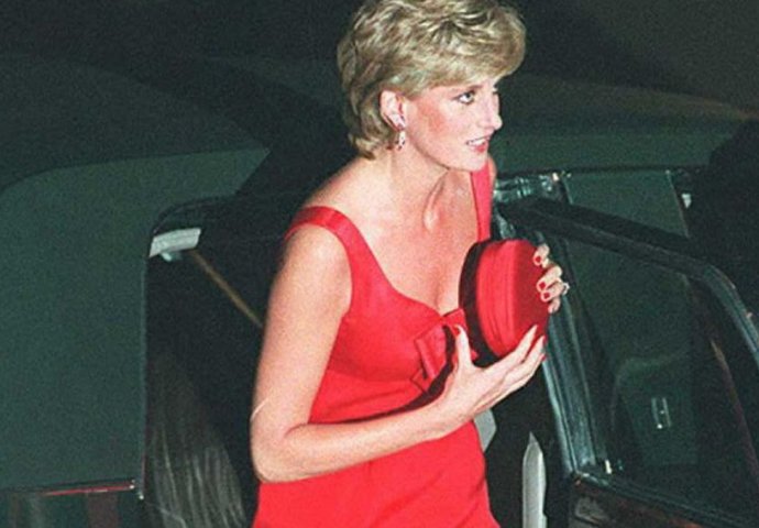 KAD JE IZLAZILA IZ AUTOMOBILA UVIJEK JE RADILA ISTU STVAR: Princeza Diana je imala jako dobar razlog za ovo!