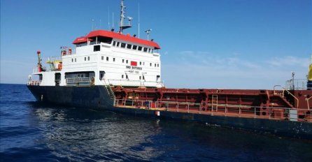 Turski brod uspješno dotegljen u Trogir, uzrok kvara bit će utvrđen očevidom