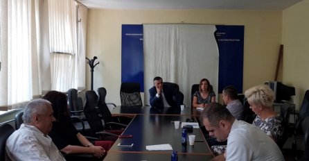 Sastanak u Travniku: Bez potpore vlasti nije isključen kolaps malinarstva