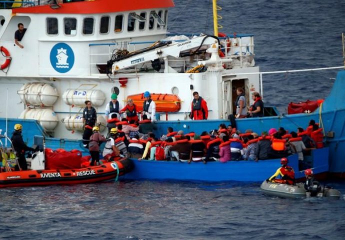 Italija privremeno zaplijenila dva broda sa migrantima