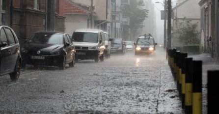 U naredna 2 sata stiže nam promjena vremena, grmljavina i pljuskovi: A evo kad se očekuje novi tropski talas