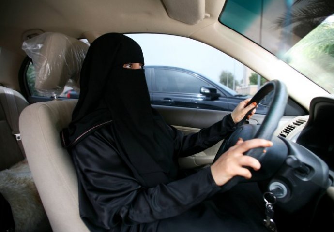 Ženama u  Saudijskoj Arabiji od danas je dopušteno da voze
