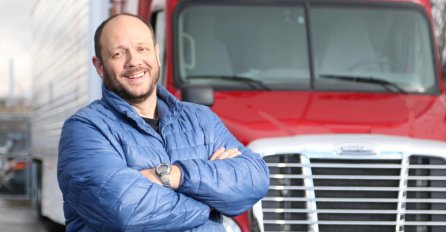 "Svaki put kada imam turu prema Mađarskoj prolazim  pored jedne kuće..."