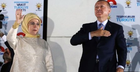 ERDOGAN POMJERA GRANICE SVOJE VLASTI: O njemu se zna gotovo sve, ali da li ste znali ko su njegova djeca, PLIVAJU U PARAMA