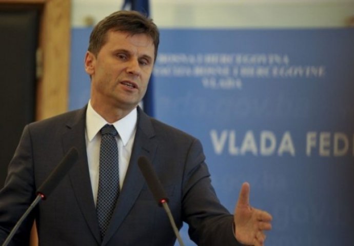 Premijer Novalić o prihodima od putarina i kupovini zgrade Energoinvesta