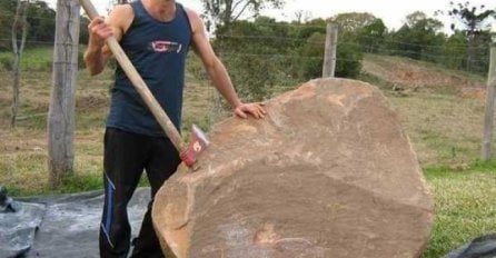 UZEO JE SJEKIRU I POČEO UDARATI PO VELIKOJ STIJENI: Kada je nakon mjesec dana pokazao majci, počela je da plače i jeca (FOTO)