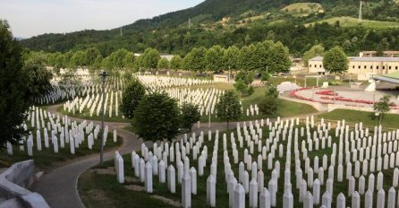 U Potočarima klanjana dženaza za 35 žrtava genocida