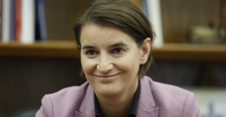 SVE OČI BILE UPRTE U NJU: Ana Brnabić se pojavila na događaju sa djevojkom, evo šta su obukle!