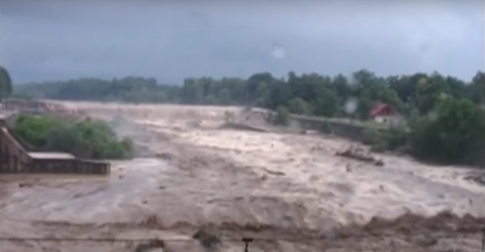 Potop u Rumuniji: Stotine ljudi evakuisano