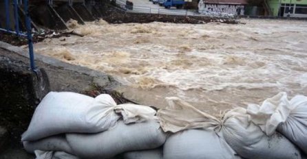SRBIJA: 500 domaćinstva oštećeno u poplavama, popisivanje štete i dalje traje