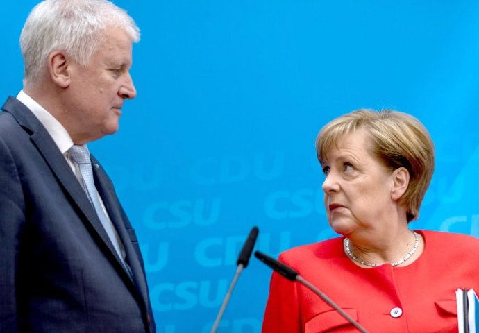 Njemačka vlada pred raspadom: Seehofer ponudio ostavku