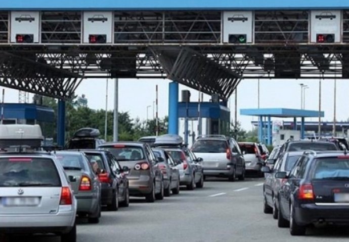 STANJE NA PUTEVIMA: Pojačana je frekvencija vozila na graničnim prelazima Izačić, Bosanska Gradiška i Doljani