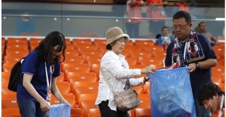 UPRKOS PORAZU OSTALI NA STADIONU I POKUPILI SMEĆE: Fenomenalan gest navijača Japana