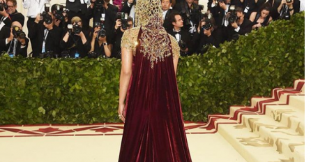 KAŽU DA JE ONA NAJZGODNIJA ŽENA NA PLANETI: Na Instagramu je prati 25 miliona ljudi, sve će vam biti jasno kad vidite slike (FOTO)