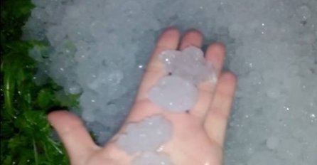 SNAŽAN GRAD VELIČINE LJEŠNJAKA NAPRAVIO HAOS: Stradalo 80 posto usjeva, štete su ogromne (FOTO)