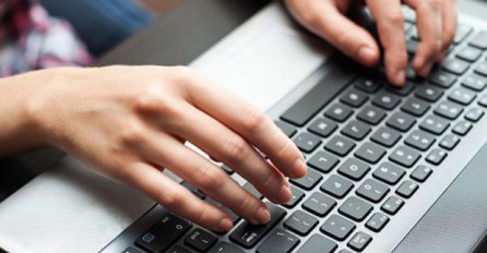 Za upis u srednje škole u KS online putem se prijavilo 3.707 učenika