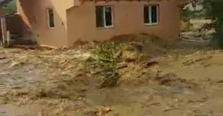 POPLAVA KOD TRAVNIKA: Blokiran regionalni put! (VIDEO)