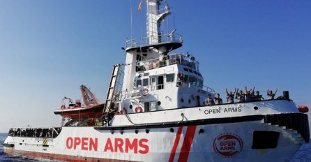 Spasilački brod "Open Arms" sa 60 migranata stigao u Španiju