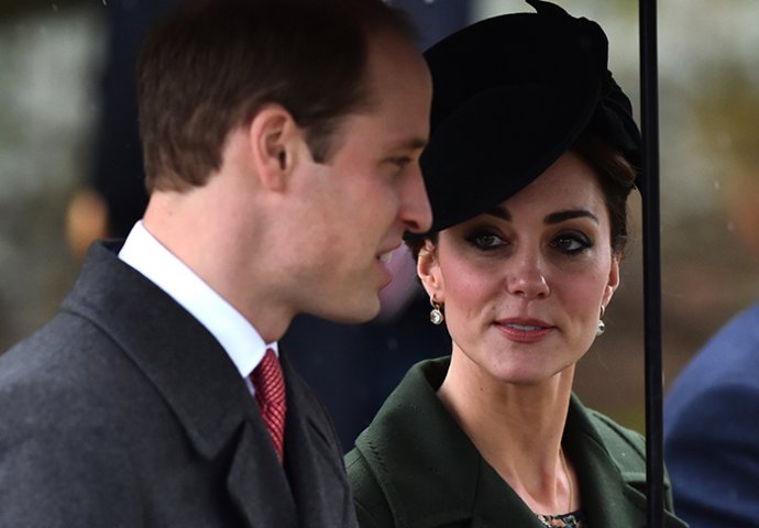 IZGLEDALA JE NIMALO KRALJEVSKI: Slike Kate Middleton od prije 10 deset godina ostavile svijet u nevjerici!