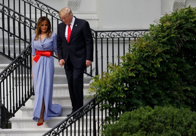 MELANIA NA PROSLAVI NOSILA HALJINU SA JAKOM PORUKOM: Svima želi poručiti samo JEDNO!