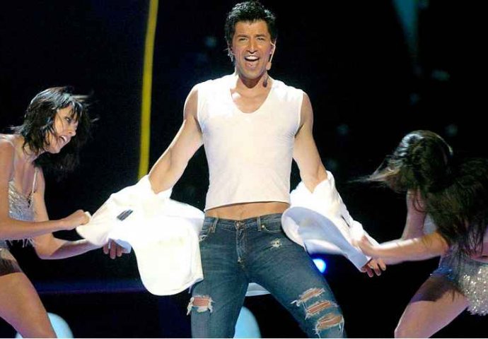 KADA SE PRIJE 14 GODINA POJAVIO ŽENE SU POLUDJELE: A kad vidite kako on danas izgleda, šokirat ćete se!