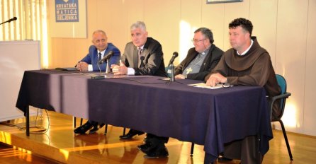 Čović nazočio manifestaciji "Kulturno-vjerska baština Hrvata BiH" u Zagrebu